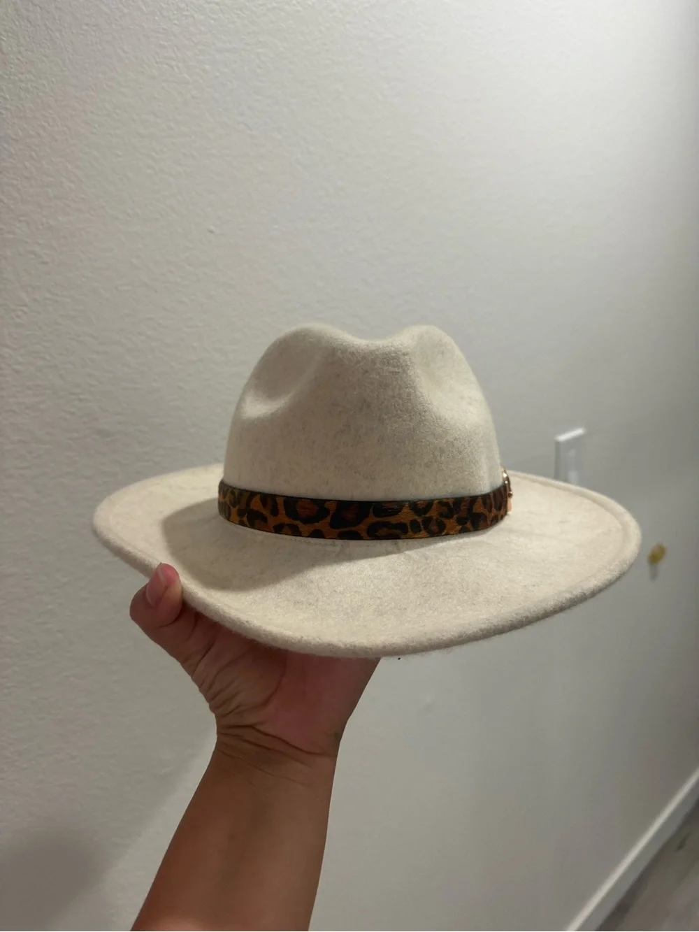 Cream Felt Fedora Hat with Leopard Band